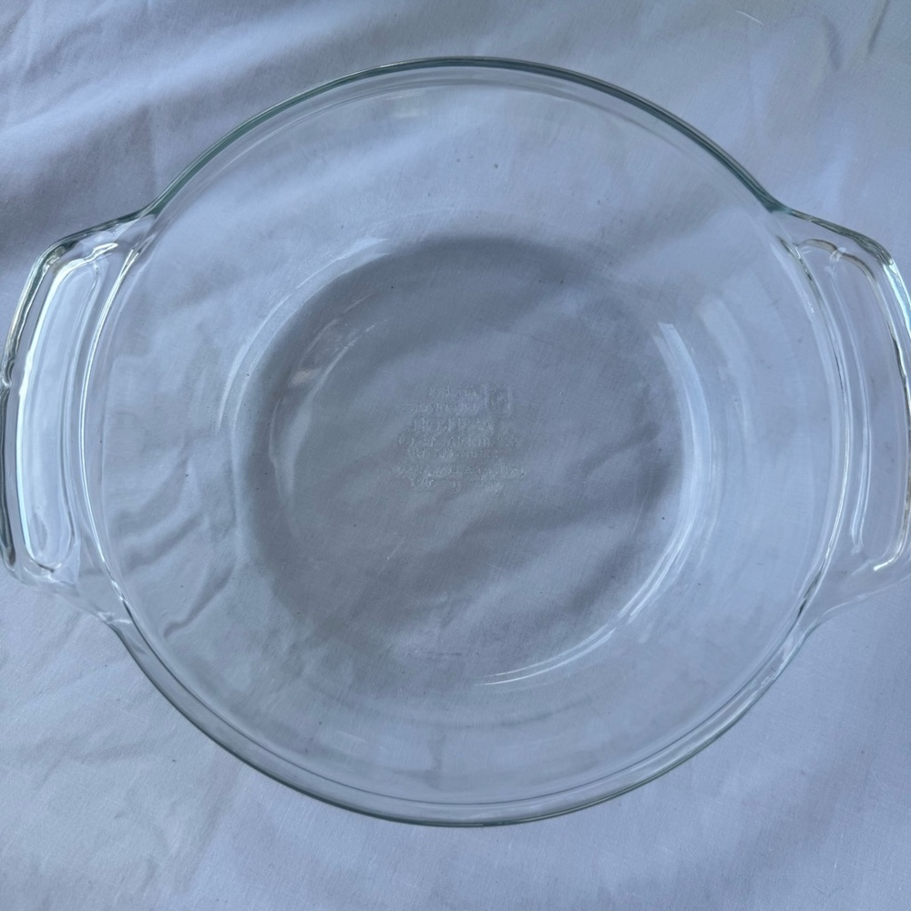 Anchor Hocking Glass Casserole Dish with Lid 1.5 Quart Capacity - Picture 6 of 8